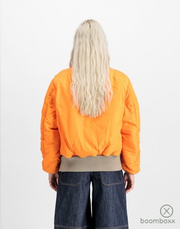 Alpha industries ma 1 heritage bomber jacket vintage sand 100101 679 fotoshoot 4