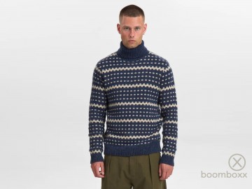 Anerkjendt aksune roll neck heavy knit sky captain 902029 4084 fotoshoot