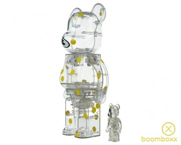 Bearbrick sr a 2nd ver by samuel ross 400 and 100 zijkant