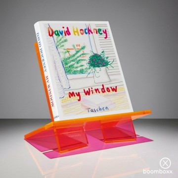 Bookstand large radiant pink 9783836595629 fotoshoot 2