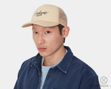 Carhartt wip signature trucker cap cornsilk i0340242bkxx06 fotoshoot