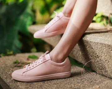 Clae bradley light pink leather cla01297 photoshoot