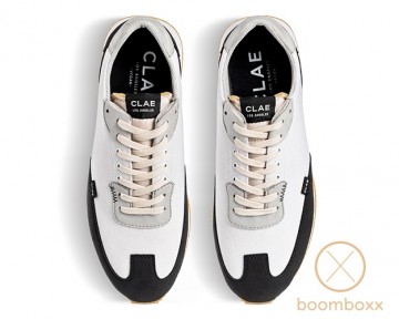 Clae runyon white black cl21aru02 sneaker pair ontop