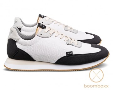 Clae runyon white black cl21aru02 sneaker pair2