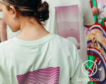 De opkomst x boomboxx limited edition t shirt fotoshoot 4