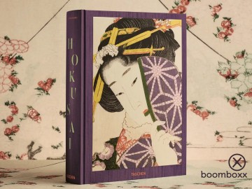 Hokusai xxl boek 9783836591881 voorkant paars 1