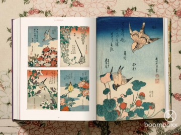 Hokusai xxl boek 9783836591881 voorkant paars 17
