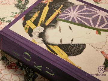 Hokusai xxl boek 9783836591881 voorkant paars