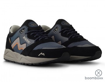 Karhu aria 95 caviar vintage khaki f803118 sneaker pair