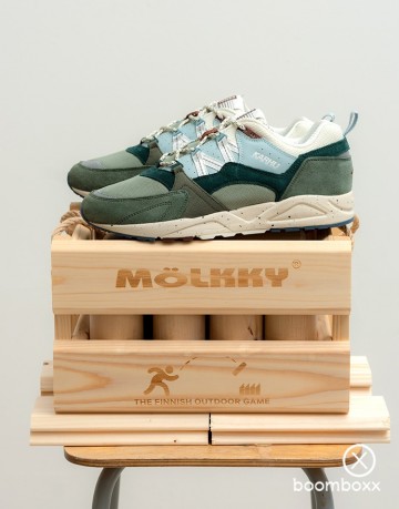 Karhu fusion 2 molkky pack laurel wreath blanc de blanc f804187 fotoshoot