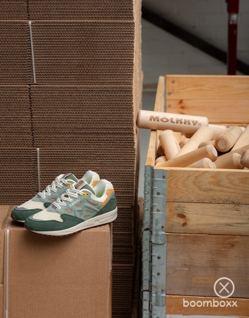 Karhu legacy 96 laurel wreath warm taupe f806081 sneaker fotoshoot