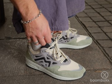 Karhu legacy 96 tea jet black f806088 sneaker fotoshoot