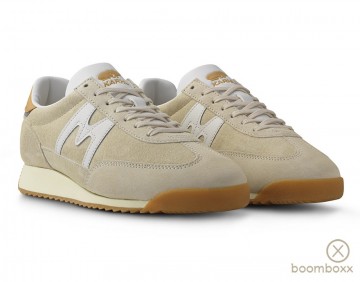 Karhu mestari turtledove bright white f805086 sneaker pair