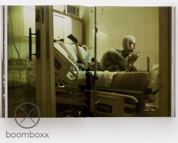 Phaidon linda evangelista by steve meisel 978 1 83866 703 0 inside 7