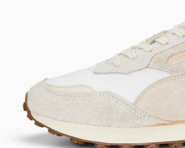 Puma rider fv worn out white pristine gum 39016701 zoom 1