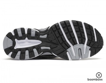 Saucony ride millenium black silver s60812 7 sneaker outsole