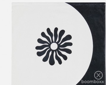 Slowtide botanical balance beach towel black strp010 zoom