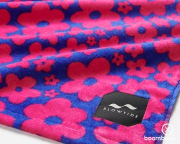 Slowtide ginny vibrant towel strp012 zoom 2