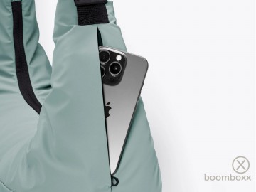 Ucon acrobatics shota medium pine green telefoon vakje