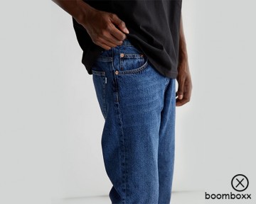 Woodbird doc blooke jeans blue stone 2100 102 photoshoot