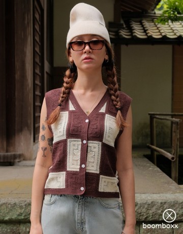 Woodbird wblau crochet vest brown off white 2515 807 fotoshoot 3