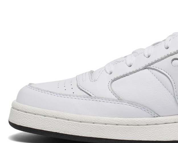 Saucony deals shoes white